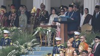 Deretan Pakaian Adat yang Dikenakan Pejabat