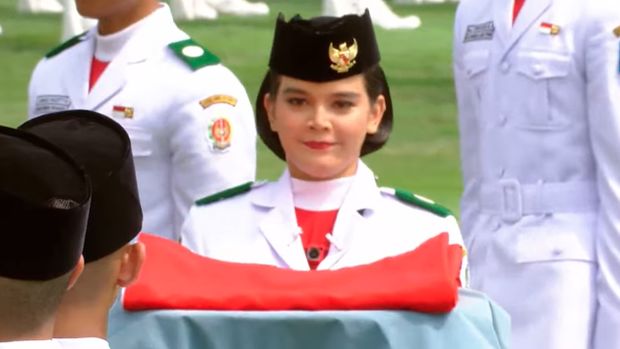 Pembawa bendera merah putih saat Upacara Peringatan HUT RI ke-81 di Istana Merdeka, Jakarta, Senin (17/8/2026). (YouTube/Sekretariat Presiden)