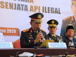 Warga Ramai-ramai Serahkan Senpi Ilegal, Kapolda Malut: Wujud Nyata Cinta NKRI