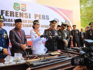 Usai Peringatan HUT ke-81 RI, Polda Malut Terima Penyerahan Senpi Ilegal Milik Warga