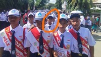 Pilu Siswa SMP Baubau Berpapasan Jenazah Ibu Saat Gerak Jalan HUT RI