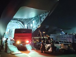 Hari Kedua Pascagempa NTT, Seskab Teddy: Tambahan 25 Ton Bantuan Dikirimkan