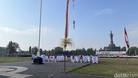 Turis Asing Ikut Khidmat Saksikan Upacara HUT RI di Denpasar Bali