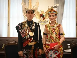 Video Spill OOTD Upacara 17-an ala Keluarga Wapres Gibran
