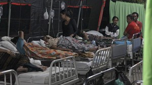 Gempa M 7,7 Rusak Faskes di NTT, 2 Rumah Sakit Lapangan Mulai Beroperasi