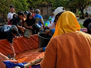 Kekeringan Meluas, Pemkab Lamongan Salurkan Air Bersih ke 3.095 KK