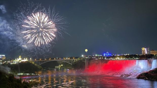 Iluminasi Merah Putih di Niagara . (Dok Ist)