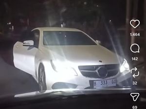 Viral Mercy Berpelat Kata Kasar Lawan Arah di Jalan Veteran Semarang