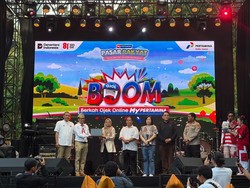 HUT Ke-81 RI, Pertamina Patra Niaga Bagikan Kado Motor buat Driver Ojol
