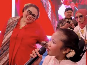 Hangat! Nunung Cs Duet dengan Savia Aulia Sinden Cilik Disabilitas di Istana