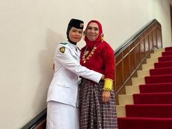 Bangga, Orang Tua Siswa Sekolah Rakyat Saksikan Anaknya Tampil di Istana