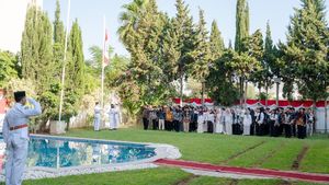 Potret Pengibaran Bendera Merah Putih di Tunisia, Meriahkan HUT ke-81 RI