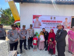 HUT Ke-81 RI, Polda Sumsel Bedah Rumah Warga di OKU Selatan