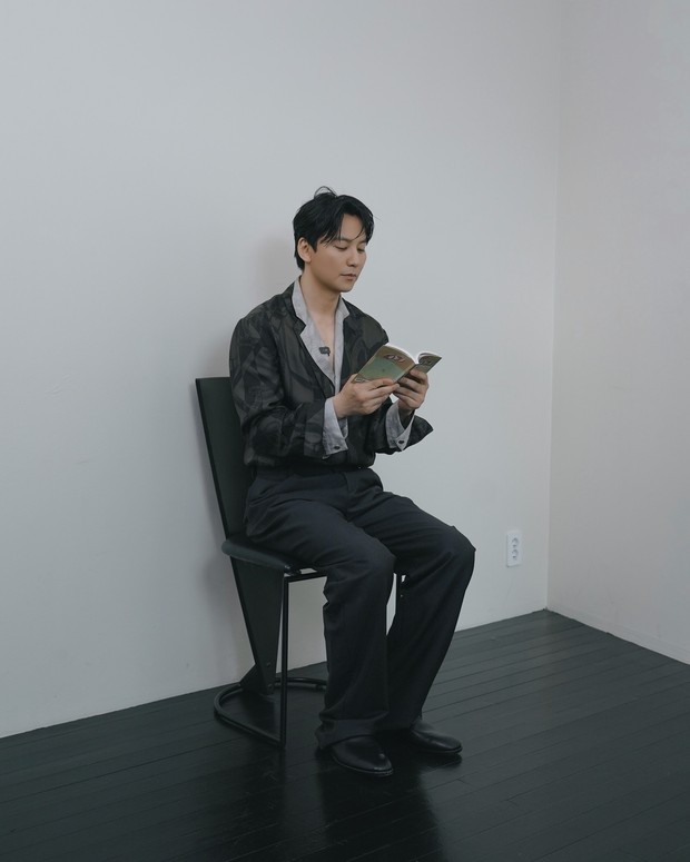 Drama terbaru Kim Nam Gil yang secara harfiah bertajuk 'Lawyer for a Lawyer' dijadwalkan akan memulai proses syuting di awal tahun 2027.