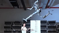 Robot Superman China Bisa Lari 45 Km/Jam dan Lompat 2 Meter
