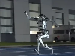 Inovasi Robot 2026! Ada yang Hibrida Setinggi 4 Meter