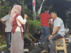 Kocak! Lomba Istri Ngomel ke Suami Meriahkan Agustusan di Gresik