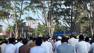 Kemarau-Karhutla Masih Menghantui, Ratusan Warga Kobar Salat Istisqa