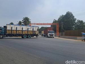 Sopir Truk Keberatan Tarif Masuk Rp 30 Ribu di Kawasan Industri Pancatama Serang