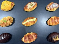 Cicip Lezatnya Salt Bread Viral di Depok, Ada Rasa Cheesy Jalapeno
