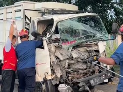 2 Truk Tabrakan di Ceper Klaten, Sopir Sempat Terjepit