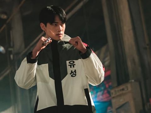 Aktor Korea Hong Min-gi Hong Min-gi sebagai Park Geon-yeob dalam drama Korea Study Group (2025)