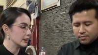 Arumi Bachsin Hobi Kulineran Tradisional, Makan Bubur hingga Mukbang Penyetan