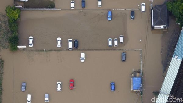 Banjir Chiba Jepang Tewaskan 10 Orang, Ribuan Mobil Terendam