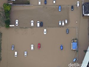 Banjir Chiba Jepang Tewaskan 10 Orang, Ribuan Mobil Terendam