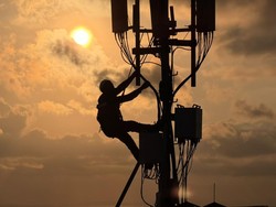XLSmart Tancap Gas Pakai 700 MHz & 2,6 GHz Perkuat Kualitas Sinyal 5G