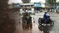 Hujan Guyur Jakarta di Tengah Puncak Musim Kemarau