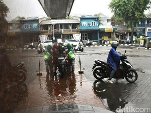 Hujan Guyur Jakarta di Tengah Puncak Musim Kemarau