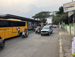 Pelajar Tewas Imbas Jalanan Licin, Begini Kondisi Terkini Jalan Kramat Jati