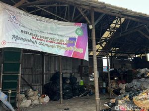 Jeritan Warga di Balik TPS Ilegal