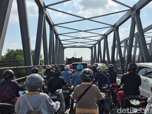 Ada Perbaikan Jalan Nasional di Gresik, Waspadai 5 Titik Kemacetan Ini