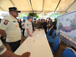 Kunjungi Maumere, Mendagri Puji Manajemen Posko Pemda Sikka