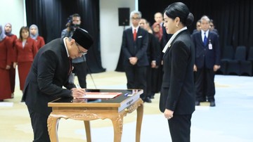 OJK Umumkan Pejabat Baru Bursa Mineral dan Komoditas Strategis