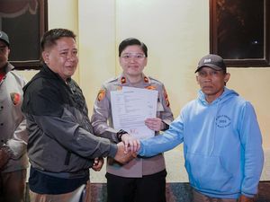 Akhir Kisah Sopir Alphard Hantam Motor Ojol Pakai Batu di Jaksel