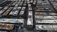 Potret 50 Bus Tak Layak Jalan Ludes Terbakar di Bekasi