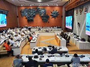 Komisi V DPR Kritik Manifes Kapal Tak Pernah Akurat, Minta Menhub Berbenah