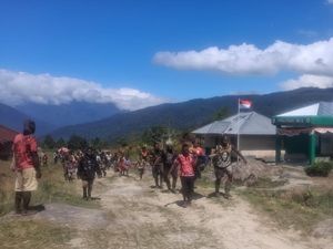 Keji! KKB Tembak Mati Ibu di Mimika, Buang Anaknya ke Jurang