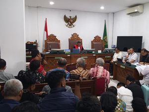 Video: Momen Pengunjung Teriak Adili Febrie di Sidang Praperadilan