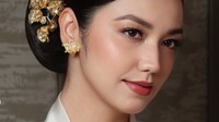 Cantik Maksimal! Pesona Velove Vexia Berkebaya Putih & Sanggul di HUT RI