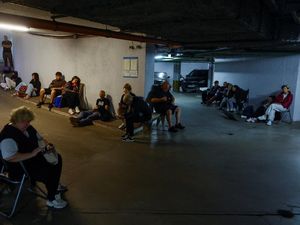 Basement Jadi Tempat Berlindung Warga Saat Kyiv Diserang