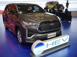 Toyota Raup 6.175 SPK di GIIAS 2026, Innova Jadi Rajanya!