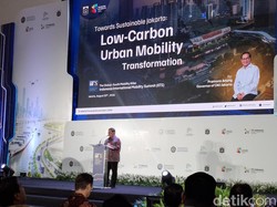 Pramono Targetkan 10 Ribu Bus Listrik Mengaspal di Jakarta pada 2030