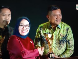Bupati Gayo Lues Raih Bakti Koperasi Nayaka Mahambara di Koperasi Awards 2026