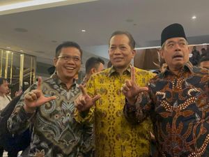 Menkop Ferry Juliantono hingga CT Hadiri Malam Koperasi Awards 2026