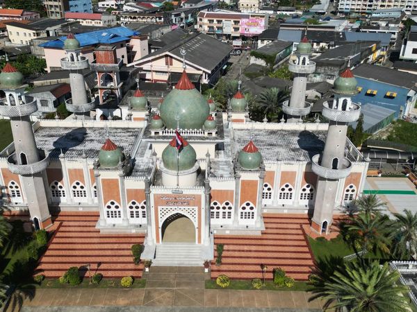 Masjid Pusat Pattani, Ikon Islam Thailand yang Mirip Taj Mahal
