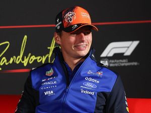 Verstappen Perpanjang Kontrak di Red Bull Hingga 2030